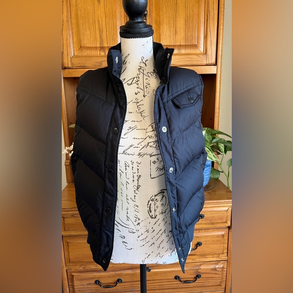 Gap Womens Black Down Filled Puffer Vest Snap Front Ribbed Hem Vintage Y2K Small